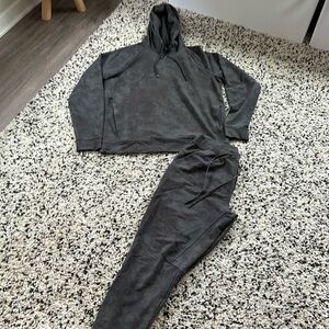Lululemon men’s (L) hoodie gray jacket sweater